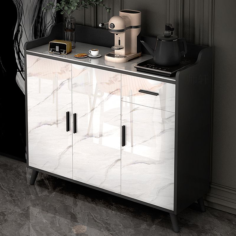 Sideboard di pietra grigia lucida Glam a buffet interno con armadi