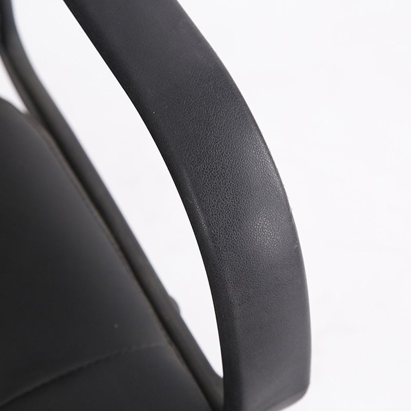 Moderne Folie schwarzer Bürostuhl Verstellbare Sitzhöhe fester Arme Schreibtischstuhl mit Rädern