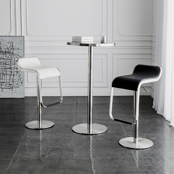 Modern Silver Metal Counter Table with Round Table Top Silver Pedestal Table Clearhalo 'Bar Furniture' 'Bar Tables' 'bar_tables' 'furn' 'furn_bar_tables' 'Furniture' 'furniture_bar_tables' 'Kitchen & Dining Furniture' 1200x1200_5e601945-0e44-4e2c-95eb-641913a44bb8