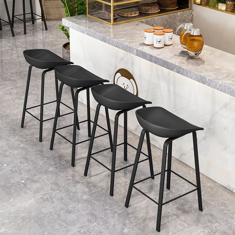 Modern Armless Backrest Counter Stool Iron Cafe Bar Stool with Acrylic Seat Clearhalo 'Bar Furniture' 'Bar Stools' 'bar_stools' 'furn' 'furn_bar_stools' 'Furniture' 'furniture_bar_stools' 'Kitchen & Dining Furniture' 1200x1200_5e6fe9bc-9fbd-42c9-8f1a-d7b6e73568e8