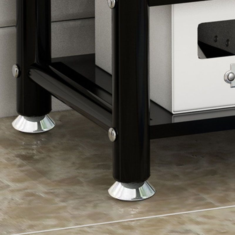 Stand per sala da fermo contemporanei con un gancio