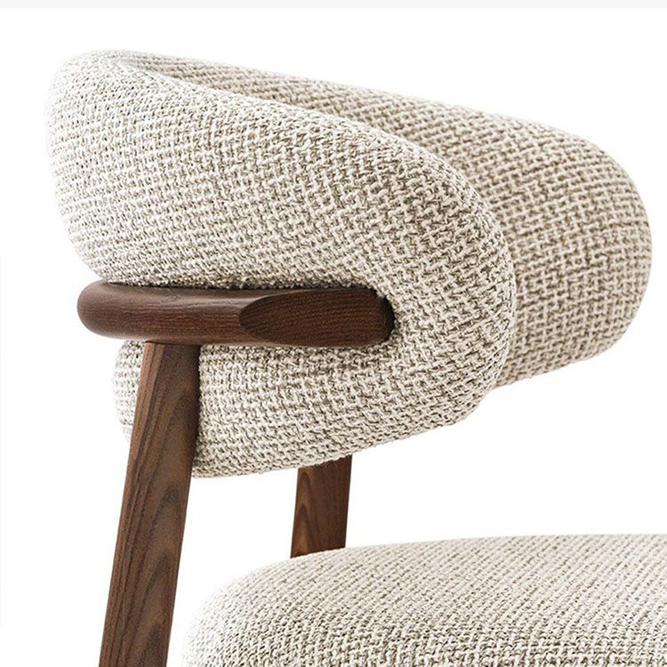 Chaise de bras rembourré de style moderne