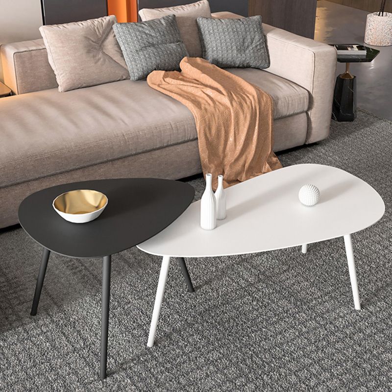 3 Legs Base Metal Black/white Base White/black Free Shape Coffee Table Clearhalo 'Coffee & Accent Tables' 'Coffee Tables' 'coffee_tables' 'furn' 'furn_coffee_tables' 'Furniture' 'furniture_coffee_tables' 'Living Room Furniture' 1200x1200_5f42b878-bdb4-469e-892b-1a8707ea6881