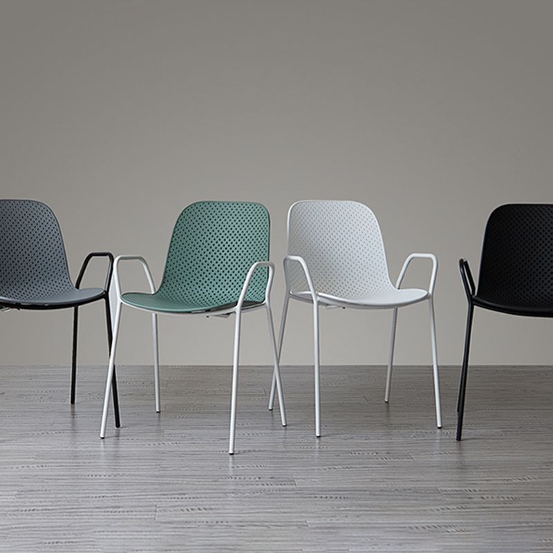 Industrial Style Kitchen Plastic Dining Chairs Dining Stackable Arm Chairs with Metal Legs Clearhalo ' kitchen&dining_furn' 'Dining Chairs' 'Dining Tables & Seating' 'dining_chair' 'furn' 'furn_dining_chair' 'Furniture' 'furniture_dining_chair' 'Kitchen & Dining Furniture' 'kitchen' 1200x1200_5f5095bd-450b-4e5b-982e-5a536c0aa257