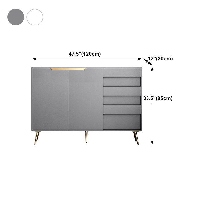 Credenza in legno ingegnerizzato a 3 cassetti ingegneri moderni rilancio regolabili per soggiorno