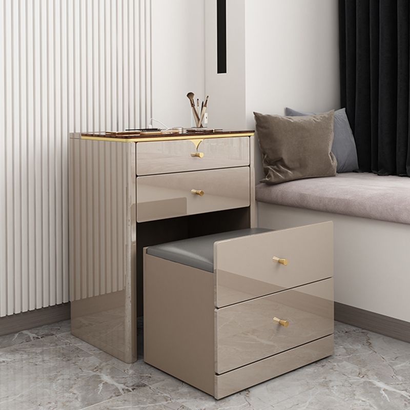 Cadre rocheux de style moderne commode de tiroir en bois massif en bois massif gris / marron clair