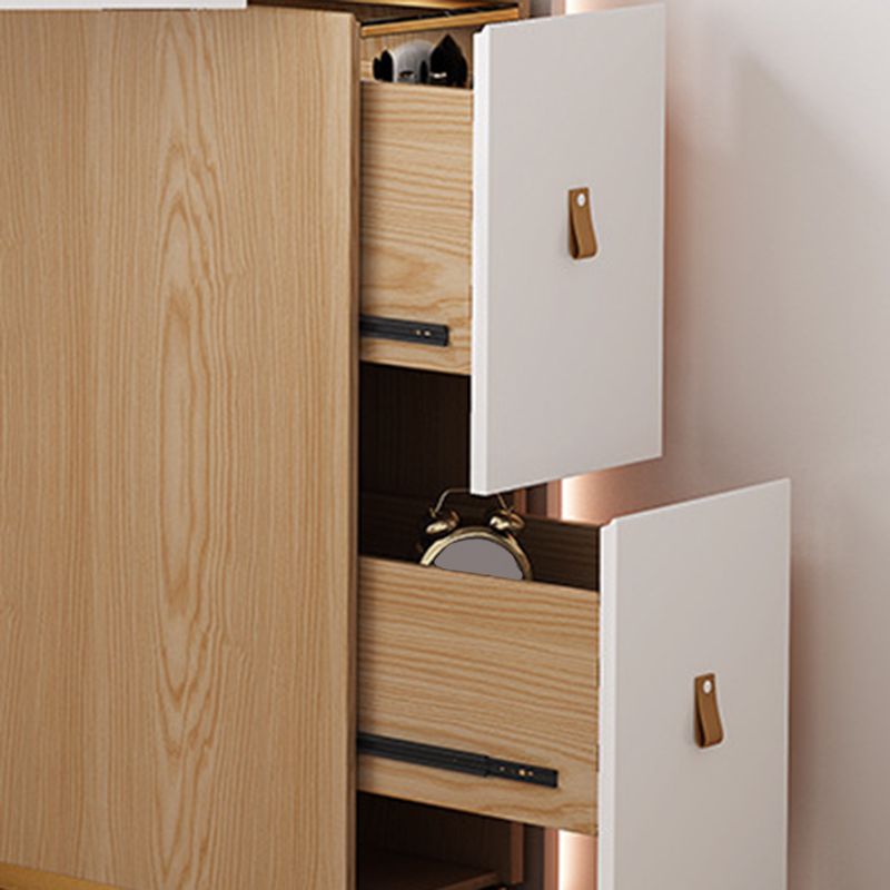 4 dessinateurs en miroir casse-tête