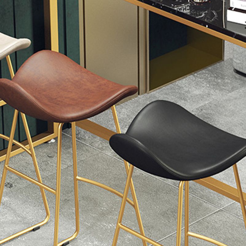 Glam Rectangle Pub Set 1/4 Pieces Counter Table with Upholstered Stools Clearhalo 'Bar Furniture' 'furn' 'furn_home_bar_bar_sets' 'Furniture' 'Home Bars & Bar Sets' 'home_bar_bar_sets' 'Kitchen & Dining Furniture' 1200x1200_5fd9968c-e0bb-49a6-87e0-04310269e3b1