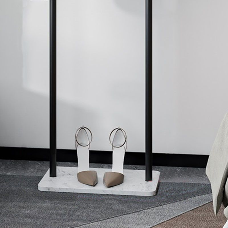 Rack de manteau moderne en métal encadré du rail suspendu et 4 hameçons Hall Stand