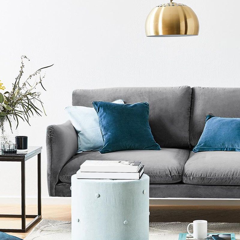 Divano con 2 cuscini a braccio quadrato divano contemporaneo con piedi in metallo nero