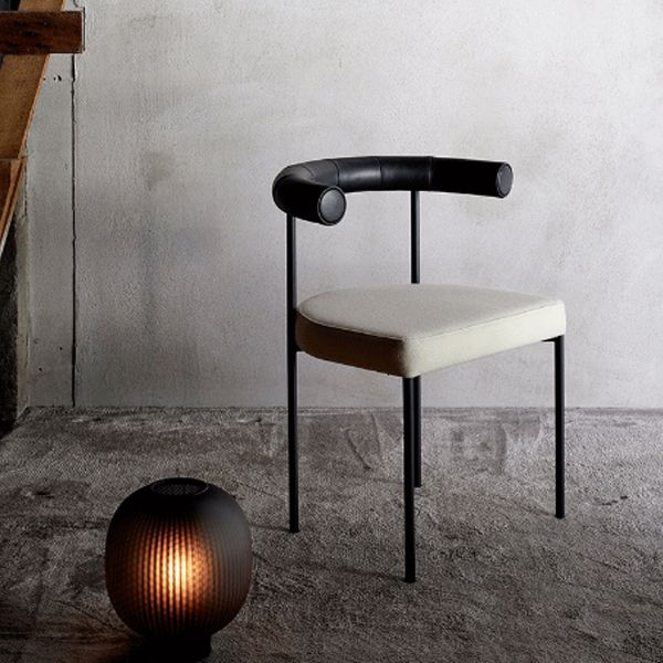 屋内のためのモダンなスタイルの布張りのカウンタースツールローバックバースツール