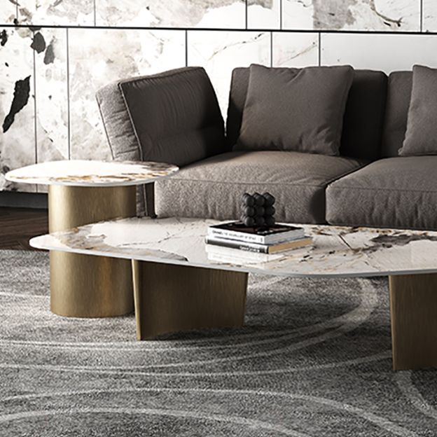 Abstrakter Cocktailtisch zeitgenössischer Schiefer -Top -Kaffee oder Endtisch