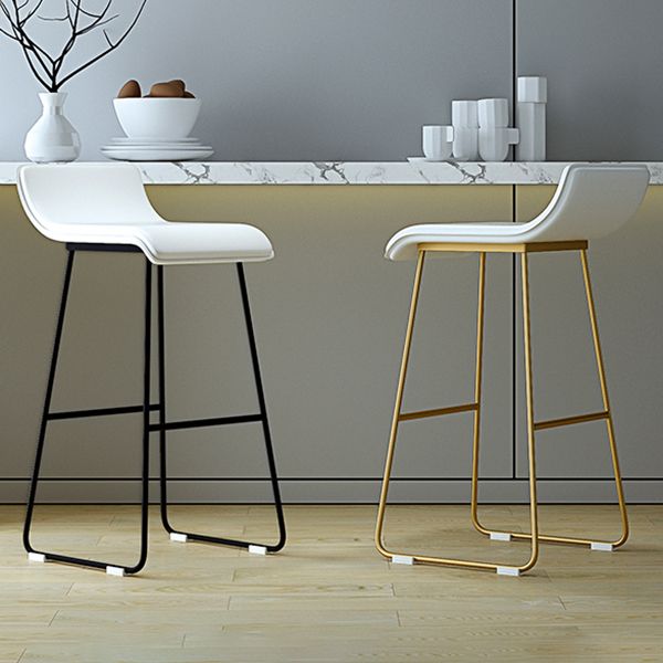 Industrial Armless Counter Stool Solid Wave Seat Bar Chair with Metal Legs Clearhalo 'Bar Furniture' 'Bar Stools' 'bar_stools' 'furn' 'furn_bar_stools' 'Furniture' 'Kitchen & Dining Furniture' 1200x1200_60391573-c2f2-4905-994b-2ddf8b64f10c