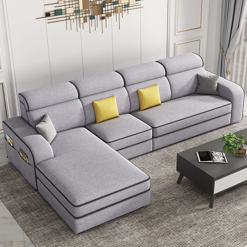 Scandinavo a forma di L sezionale con braccio quadrato e spazio per quattro persone