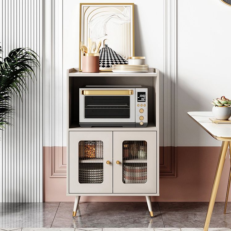 Credenza a scaffalatura regolabile in legno ingegnerizzato glam con top in pietra per soggiorno