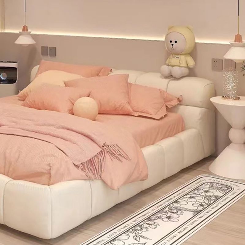 Lit standard contemporain avec tête de lit en cuir authentique touflée