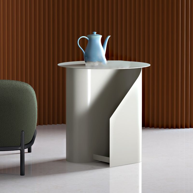 Contemporary Corner Table Round Side Table with Metal Shelves Clearhalo 'Coffee & Accent Tables' 'End & Side Tables' 'end_side_tables' 'furn' 'furn_end_side_tables' 'Furniture' 'Living Room Furniture' 1200x1200_613cb5b2-bec5-46eb-a252-e874d2e81b86