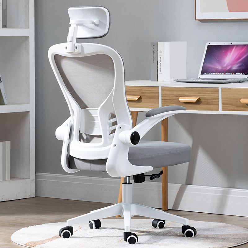 Gepolsterte Waffenbüros Stuhl Neigungsmechanismus Keine belastende ergonomische Folie Stuhl mit Rädern