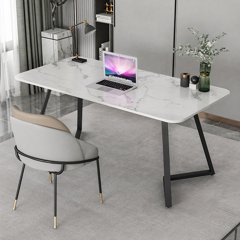 長方形の工業用ライティングデスク焼結ストーントップブラックベースデスク