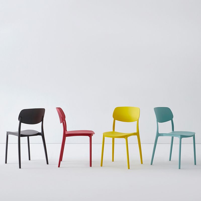 Sedia da pranzo in plastica per finitura opaca scandinava
