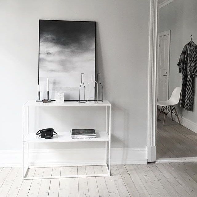 Contemporary Style Console Table Rectangle Metal Accent Table Clearhalo 'Console Tables' 'console_tables' 'Entry & Mudroom Furniture' 'furn' 'furn_console_tables' 'Furniture' 1200x1200_617921a7-5ef5-47a4-a4e4-570b4676191e