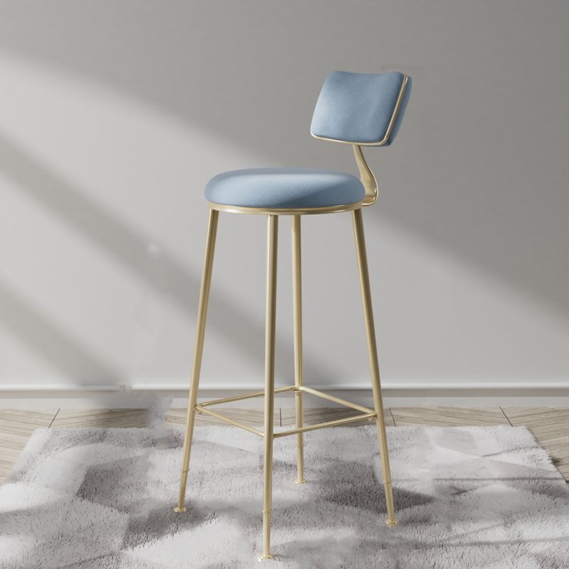 Taburete de tela de taburete de barra de glam metal en acabado mate para interiores