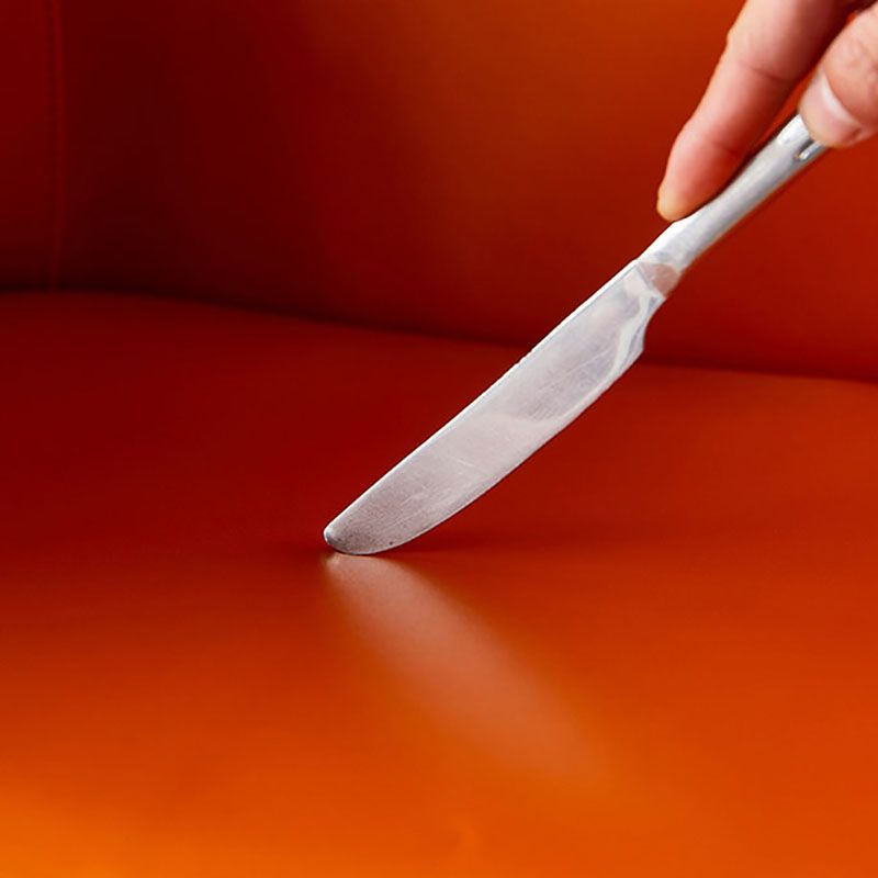 現代的なレザーダイニングルームチェアメタルダイニングアームチェアレストランで使用する