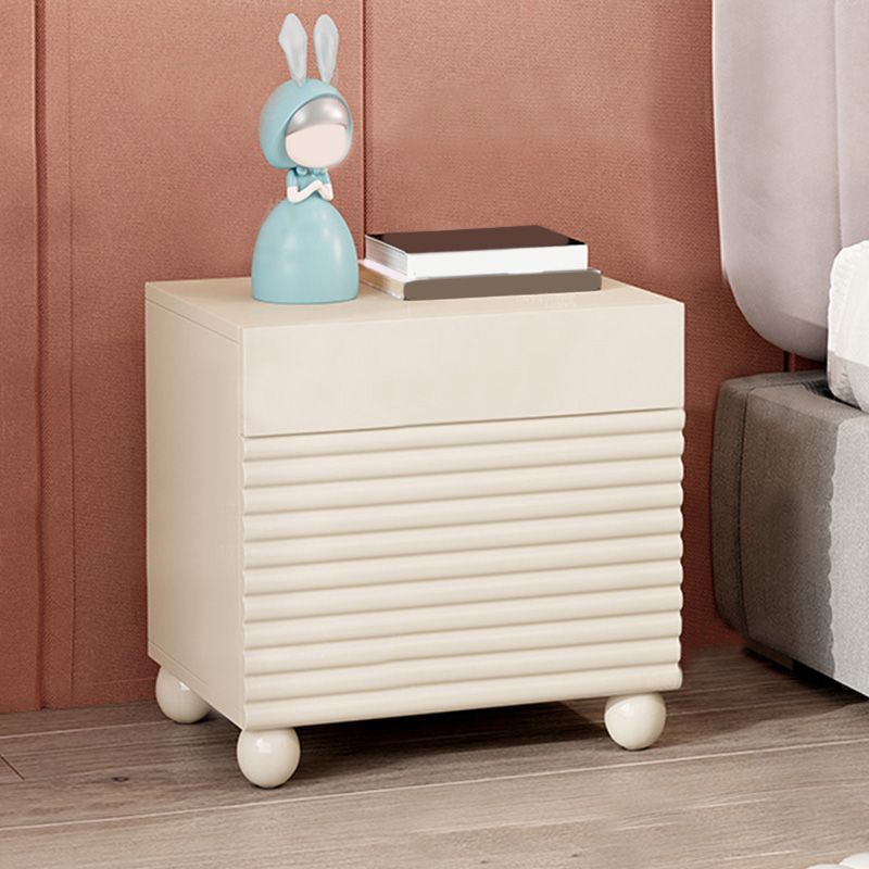 Scandinavian Wood Night Table 19 "Tall White Nightstand met 2 laden