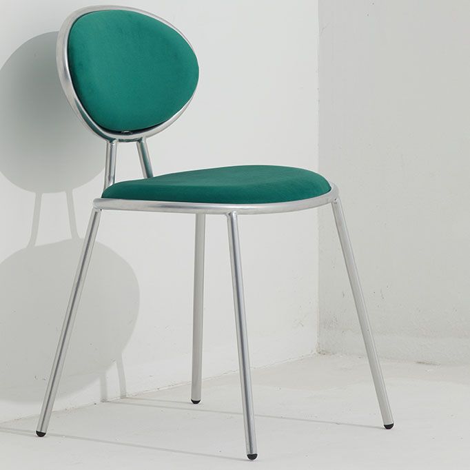 Chaise latéral glam glamour en velours chaise latéral rembourrée pour la maison