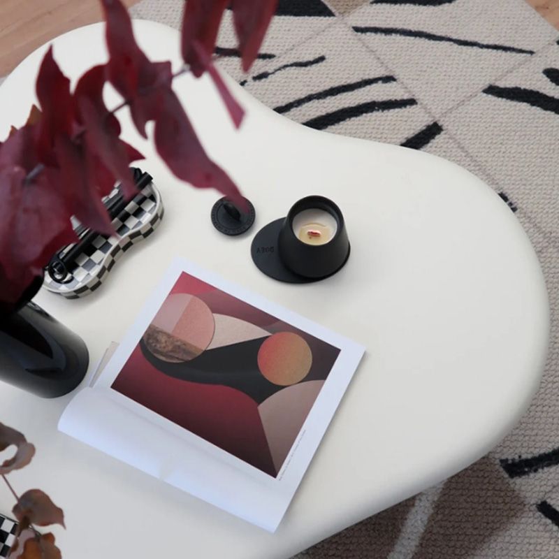 Irregular Solid Wood Coffee Table Cloud-Shaped 4 Legs Cocktail Table