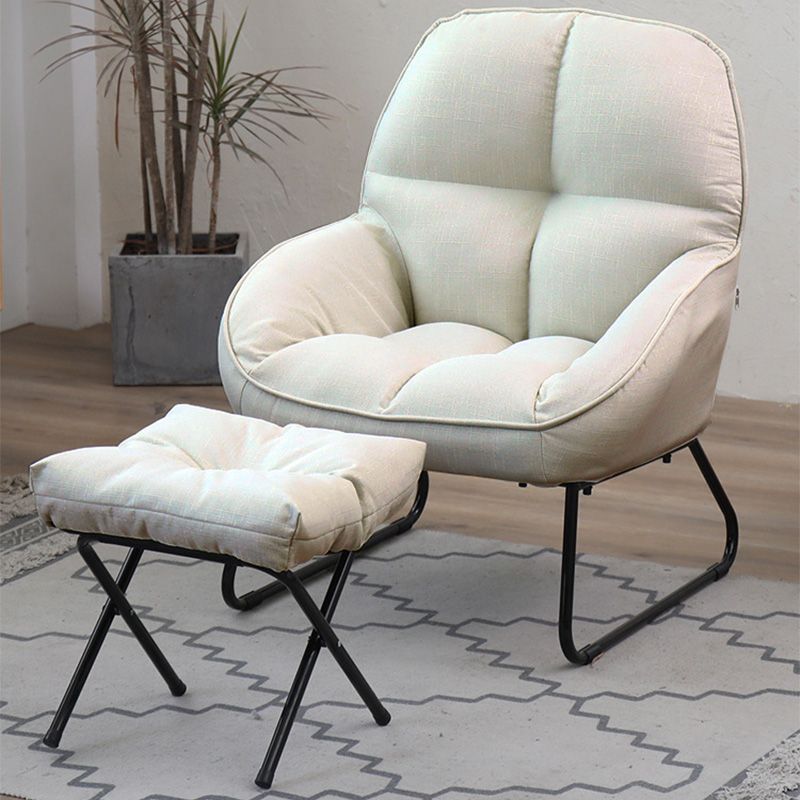 Linen 23.62 "sedia a braccia svasata W con slitta e biscotto