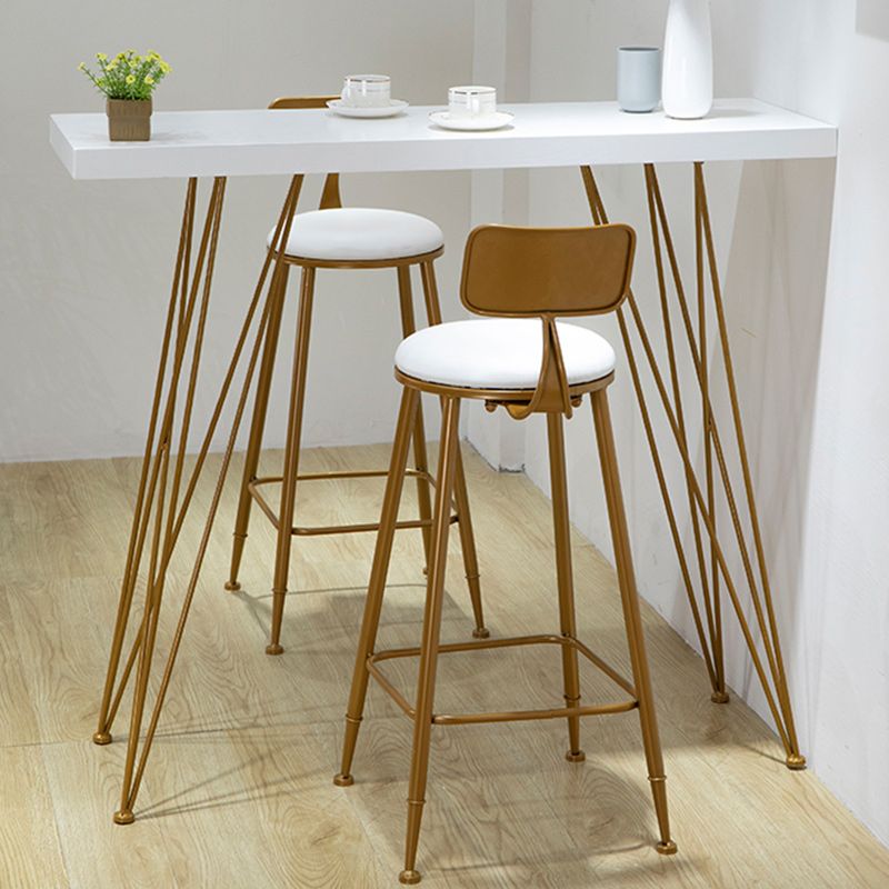 Tavolino da pranzo al tavolo da pranzo al tavolo da tavolo da pranzo al tavolo da pranzo per accento.