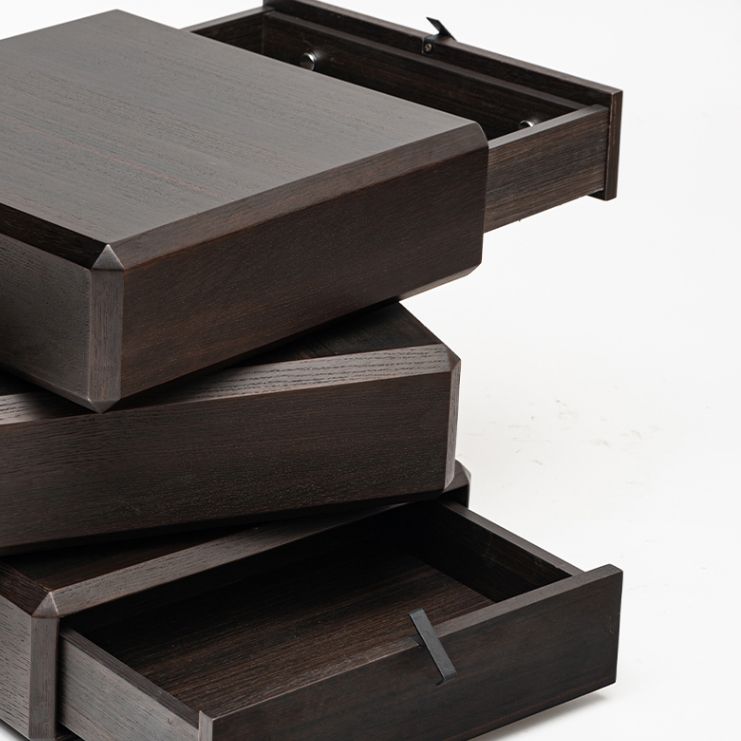 Nightand de table à accent en bois massif moderne 19 "de haut avec 3 tiroirs