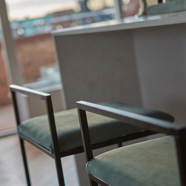 Bas du comptoir rembourré à dos basse tabouret de bar industriel sans repose-pied avec repose-pied