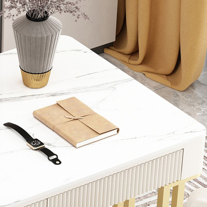 Descripción de la oficina de piedra contemporánea Descripción de tareas de forma rectangular con 2 patas en blanco y oro