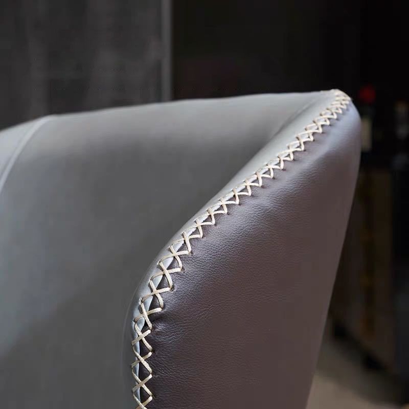 Sedia da pranzo contemporanea finitura opaca in pelle curva sedia a braccialess