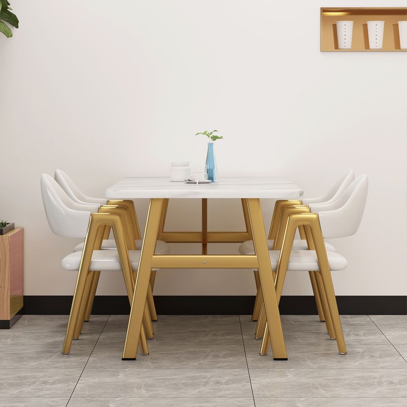 製造された木製のダイニングテーブルとパッド入り椅子を備えた5 PCSダイネットセット