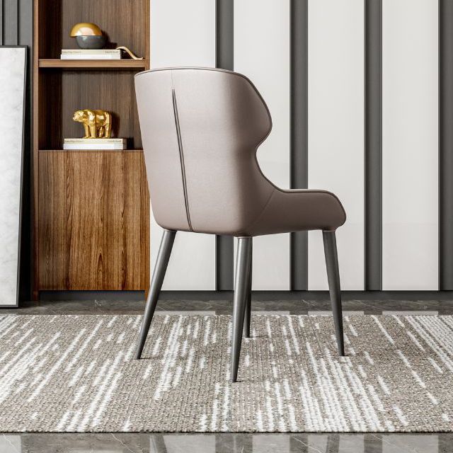 コンテンポラリーダイニングチェアマット仕上げレザーカーブドパーソンズアームチェア