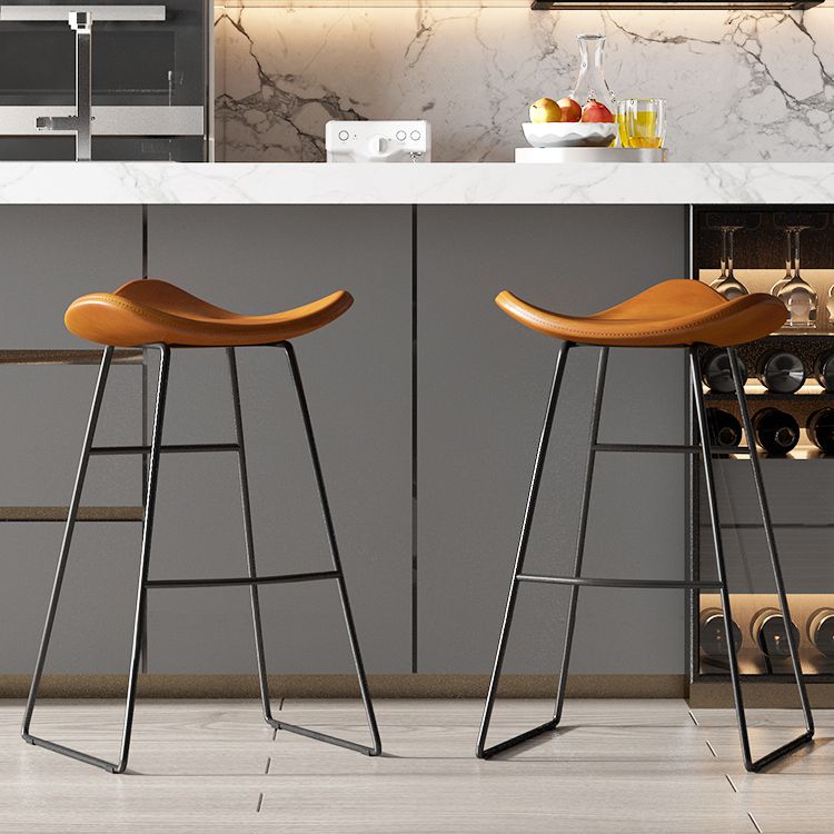 Contemporary Faux Leather Armless Bar Stools with Metal Base Clearhalo 'Bar Furniture' 'Bar Stools' 'bar_stools' 'furn' 'furn_bar_stools' 'Furniture' 'Kitchen & Dining Furniture' 1200x1200_64874d46-b10b-4ba3-99bd-9b43bd90021e
