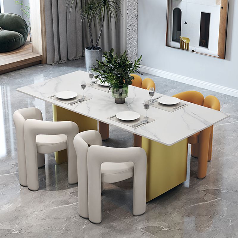 モダンなスタイルの布張りダイニングチェアオープンバックダイニングアームチェア