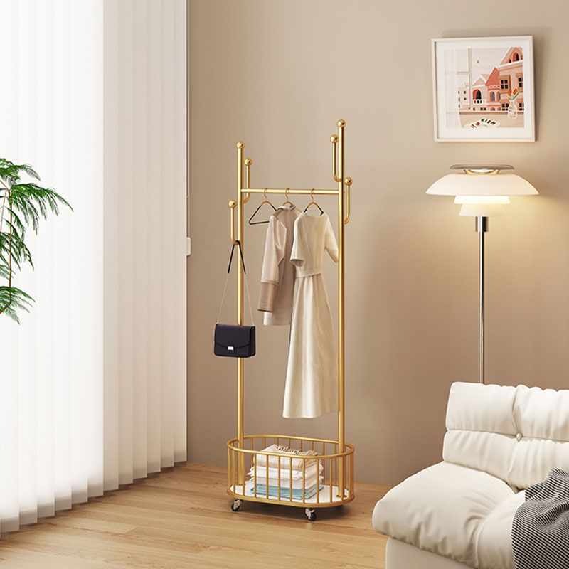 Splendido cestino per cappotti per cappotti in metallo con i casiri