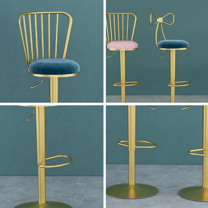 Contemporary Metal Bar and Counter Stool Low Back Stool with Pedestal Base in Gold Clearhalo 'Bar Furniture' 'Bar Stools' 'bar_stools' 'furn' 'furn_bar_stools' 'Furniture' 'furniture_bar_stools' 'Kitchen & Dining Furniture' 1200x1200_64abaf81-6520-4463-b1d1-b13984acaa4f