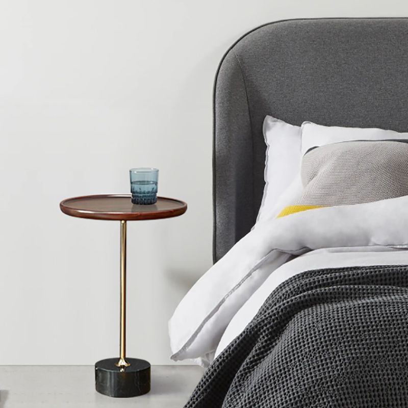 コンテンポラリーウッドラウンドトップサイドテーブル大理石の台座エンドテーブル