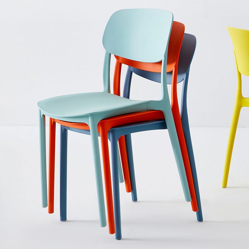 Scandinavische matte afwerking Plastic zijstoel stapelbare melktheewinkel eetkamerstoel