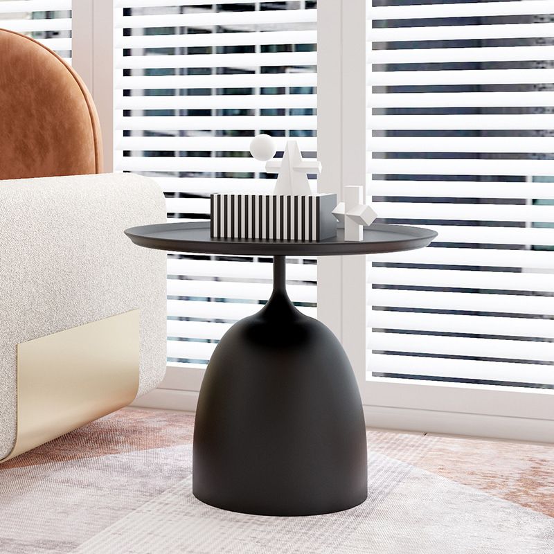 Table de l'extrémité latérale en métal minimaliste du milieu du siècle