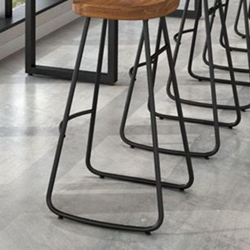 Taburete de bar de salón de madera estilo moderno con patas de metal
