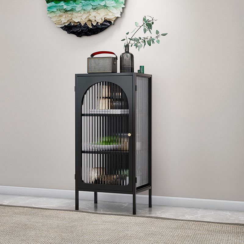 Porte di vetro contemporanee Visualizza un mobile Curio Curio con porta
