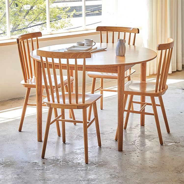 Rubber Wood Round Table for Restaurant Modern Dining Table in Nature/Walnut with 4 Legs Clearhalo ' dining_table' 'Dining Tables & Seating' 'Dining Tables' 'furn' 'furn_dining_table' 'Furniture' 'furniture_dining_table' 'Kitchen & Dining Furniture' 'kitchen&dining_furn' 'kitchen' 'kitchen_dining_table' 1200x1200_65720b63-3f2d-4403-ae1e-cf525067093d
