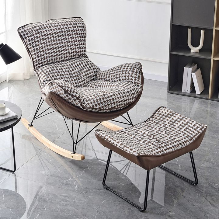 Plante à bascule de style contemporain chaise à bascule intérieure avec ottoman