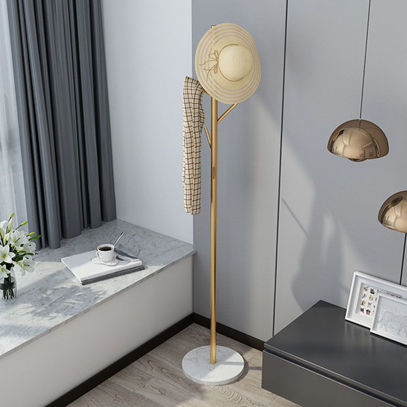 Luxuriöser Kleiderbügel Marmorboden Metall -Rack mit Multi -Kleidungs ​​-Haken